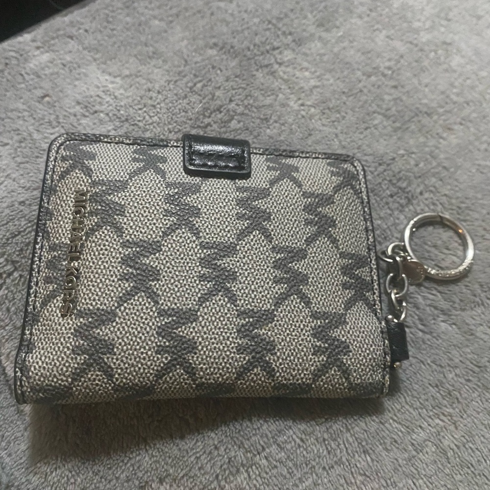 Micheal kors wallet
